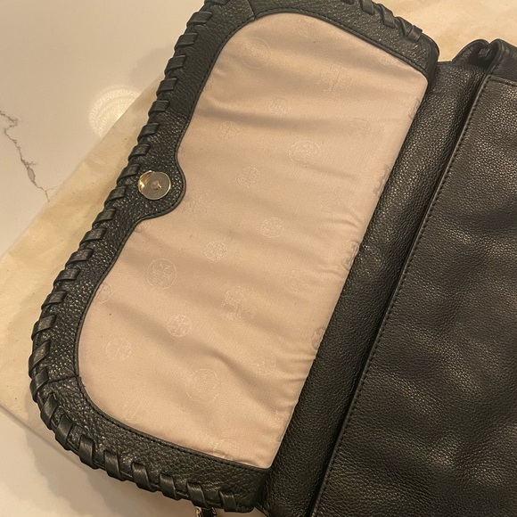 Tory Burch Black Leather Marion Shoulder Bag - Picture 7 of 8